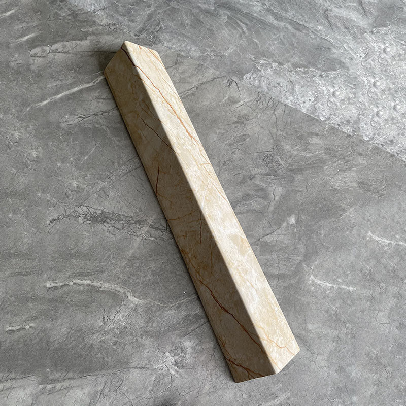Le linee decorative moderne PVC inclinano le strisce d'angolo per le pareti