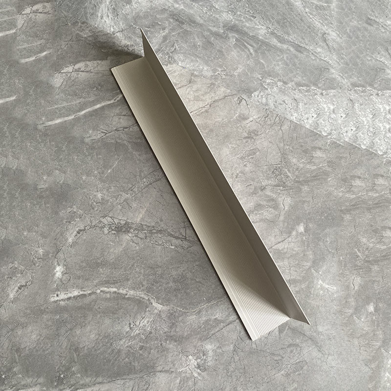 Le linee decorative moderne PVC inclinano le strisce d'angolo per le pareti