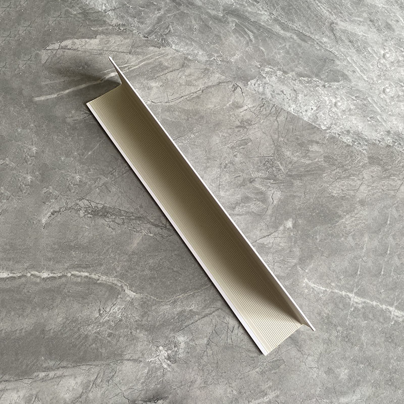 Facile installare i protettori d'angolo del PVC della parete di superficie liscia 55*55mm