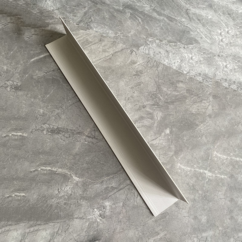 Spessore antiurto 0.2mm-4mm dei protettori d'angolo della parete del PVC