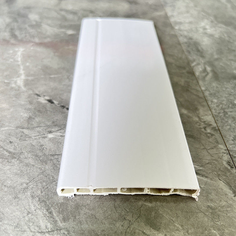 Acque resistenti 150mm Pvc Skirting Board Decorativo per interni sofisticati